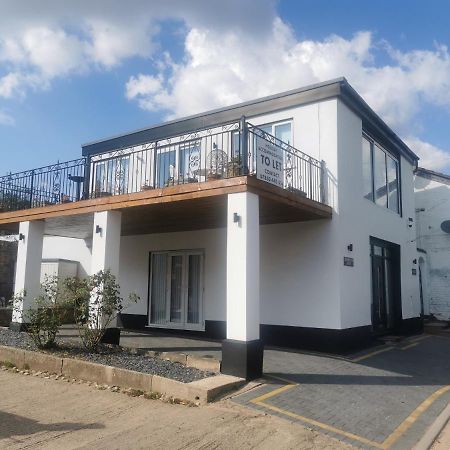 Tallets Apartment With Balcony & Parking Tewkesbury Extérieur photo